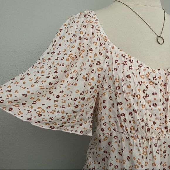 Babydoll Animal Print Top - Picture 5 of 6